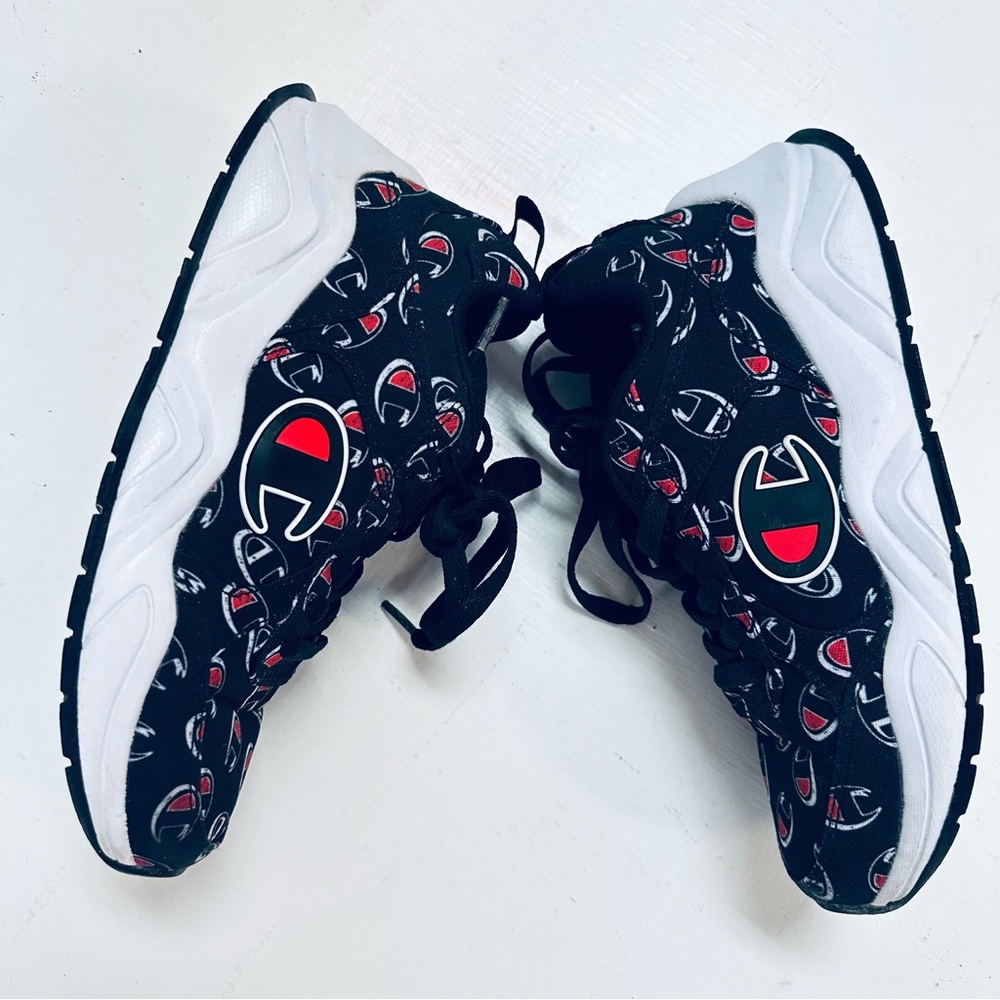 Finish Line The Champion
93Eighteen Repeat Sneakers size 3p